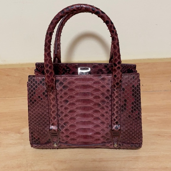 Gorgeous New La Perla Python Skin Mini Bag with gold chain and mirror included. - Picture 3 of 6